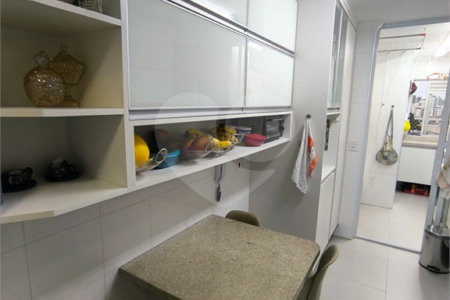 Apartamento à venda com 3 quartos, sendo 1 suíte, em Campo Grande, São Paulo, SP