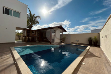 Casa à venda com 5 quartos, sendo 1 suíte, em Orla Norte, Porto Seguro, BA