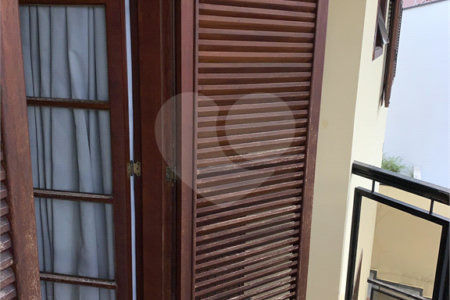 Casa à venda com 4 quartos, sendo 3 suítes, em Jardim das Vertentes, São Paulo, SP
