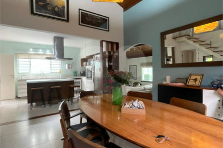 Casa à venda com 3 quartos, sendo 1 suíte, em Vila Esperia Ou Giglio, Atibaia, SP