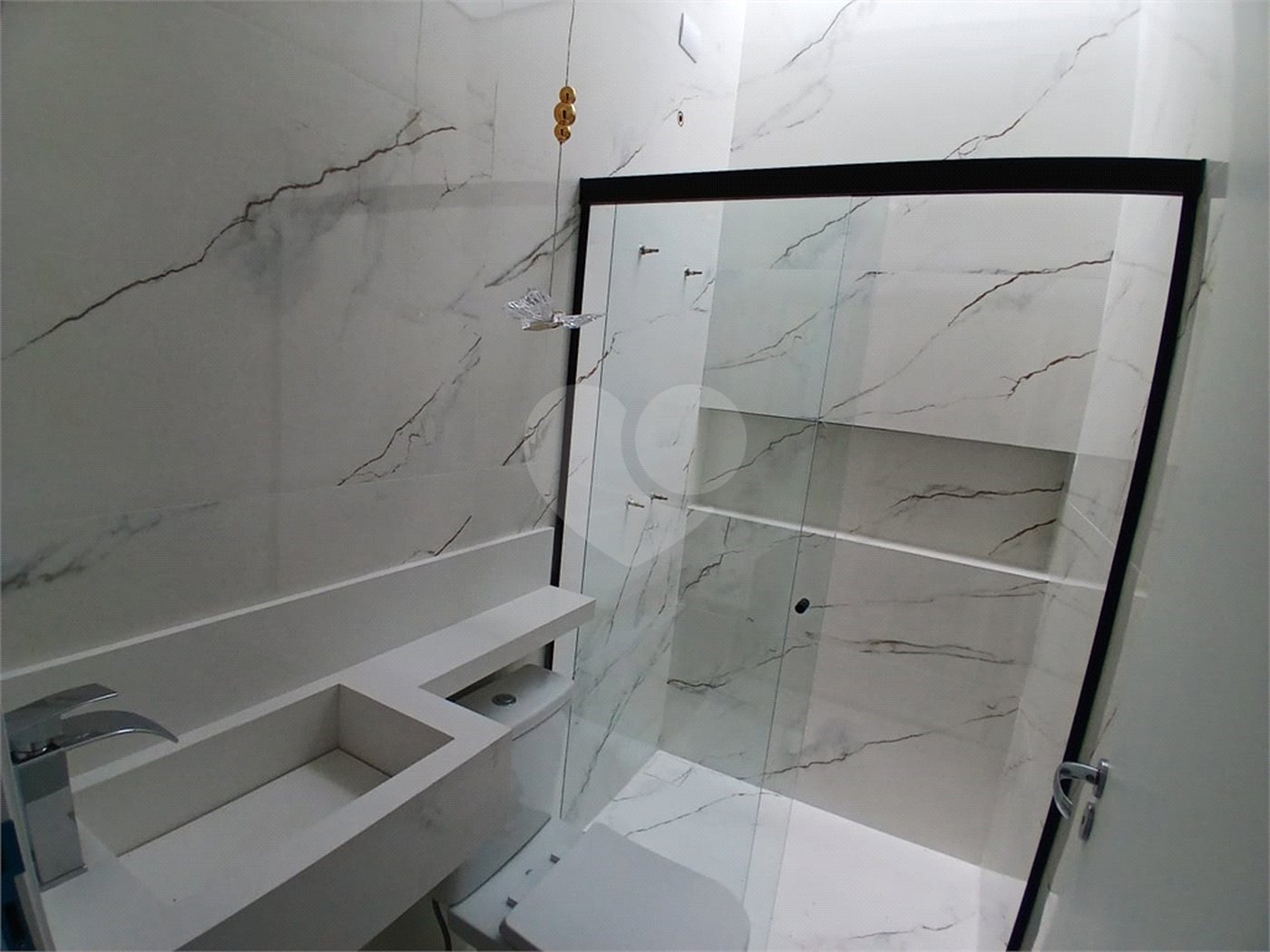 Casa à venda com 3 quartos, sendo 1 suíte, no condomínio Jardim, Sorocaba - SP