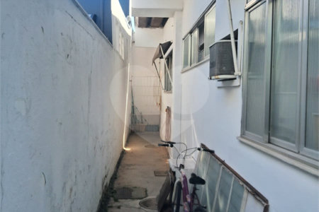 Casa à venda com 3 quartos, sendo 2 suítes, no condomínio Rio Bon, Rio de Janeiro - RJ
