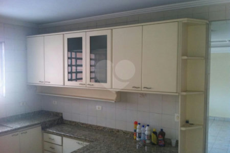 Sobrado à venda com 3 quartos, sendo 1 suíte, em Chora Menino, São Paulo, SP