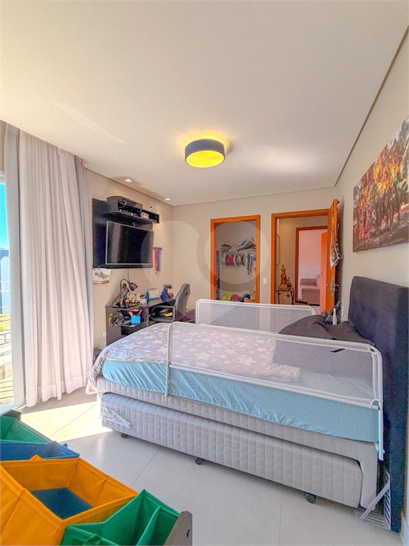 Casa à venda com 3 suítes no condomínio Figueira Garden, Atibaia - SP