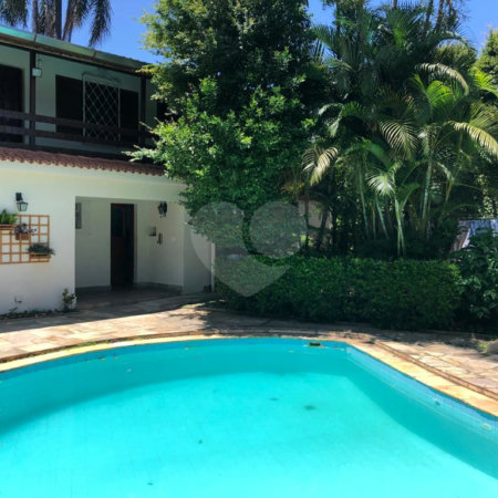 Casa Térrea à venda com 3 suítes em Jardim Petrópolis, São Paulo, SP