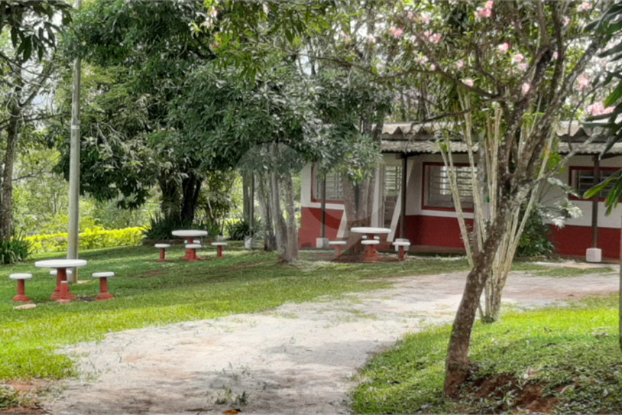Casa à venda com 3 suítes no condomínio Chacarás Bela Vista, Mairiporã - SP