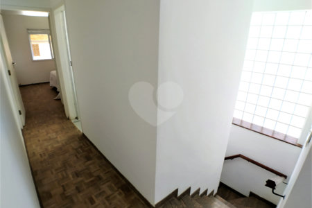 Sobrado à venda com 3 quartos, sendo 1 suíte,  em Vila Mazzei, São Paulo, SP