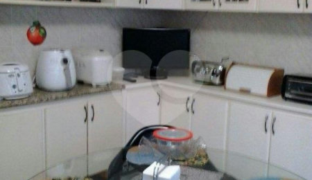 Sobrado à venda com 3 quartos, sendo 1 suíte,  em Vila Galvão, Guarulhos, SP