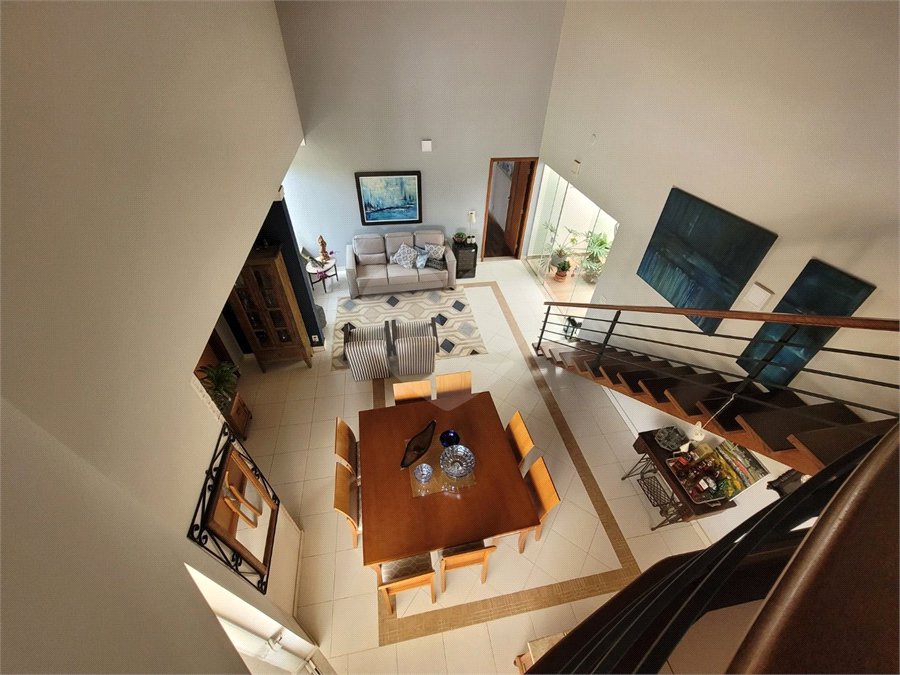 Casa à venda com 3 suítes em Chácara Areal, Indaiatuba, SP