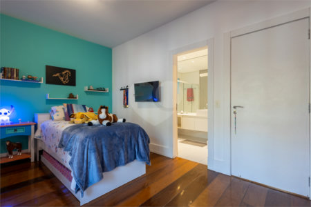 Casa à venda com 4 suítes em Jardim Guedala, São Paulo, SP
