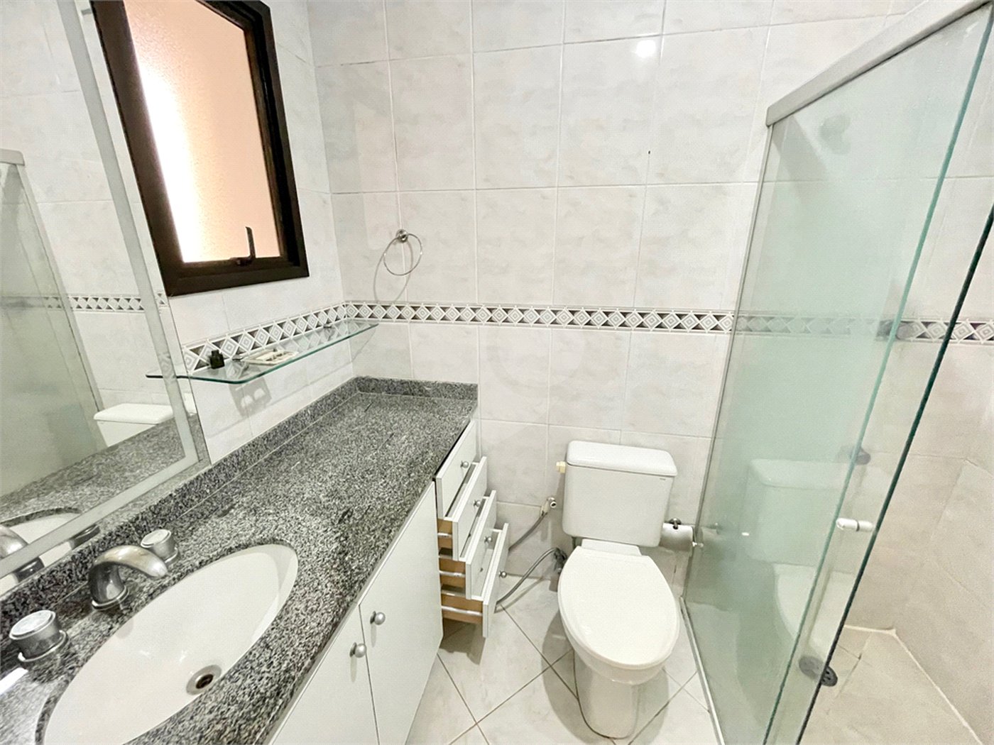 Apartamento à venda com 3 quartos, sendo 2 suítes,  em Água Fria, São Paulo, SP