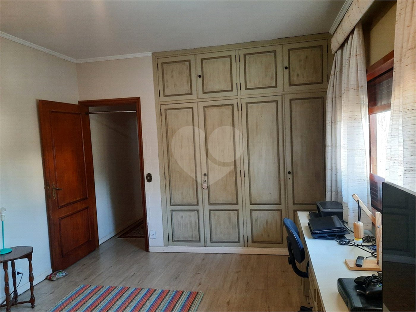 Sobrado à venda com 5 quartos, sendo 3 suítes, em Jardim Marajoara, São Paulo, SP