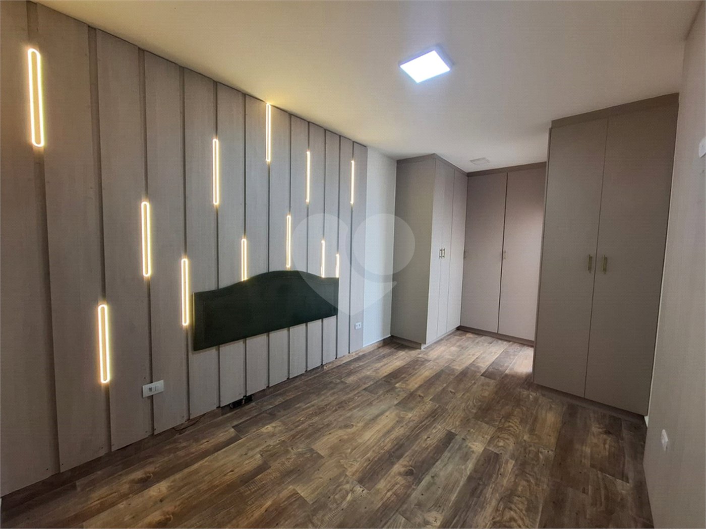 Casa à venda com 3 quartos, sendo 1 suíte, em Estância Comandante Barros, Jarinu, SP