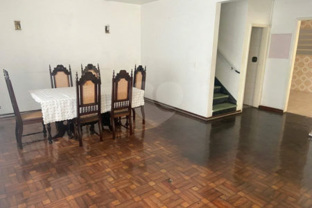 Sobrado à venda com 3 quartos, sendo 1 suíte, em Parada Inglesa, São Paulo, SP