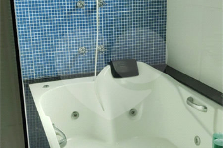 Casa à venda com 3 quartos, sendo 2 suítes,  no condomínio Parque das Figueiras, Mogi das Cruzes - SP