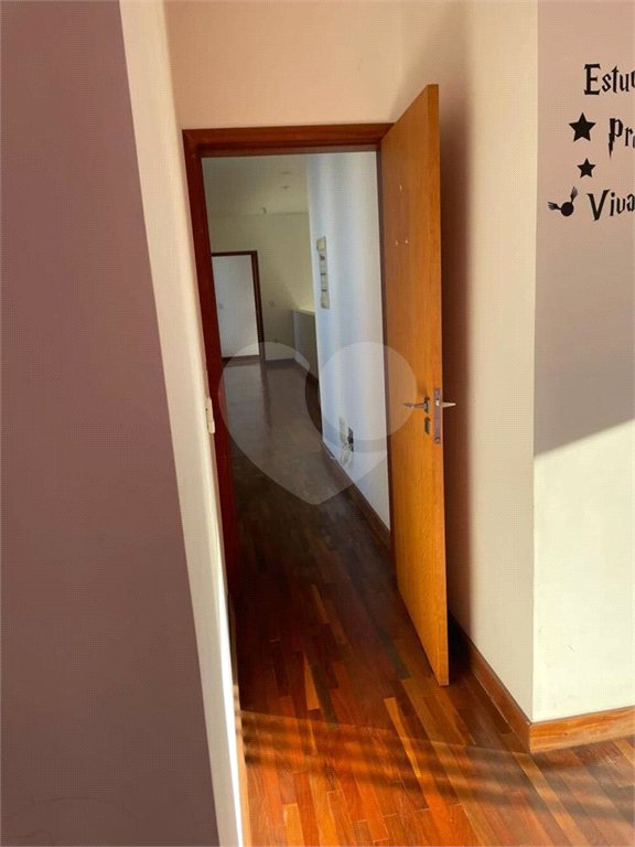 Casa à venda com 4 quartos, sendo 2 suítes,  no condomínio Residencial Castanheira, Sorocaba - SP