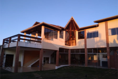 Chácara à venda com 4 quartos, sendo 2 suítes, em Loteamento Village de Atibaia, Atibaia, SP
