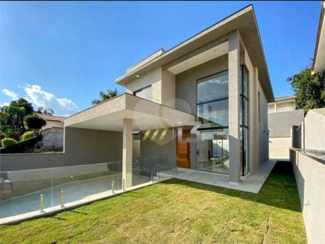 Casa à venda com 3 suítes em Parque Arco Iris, Atibaia, SP