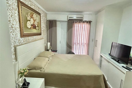 Casa à venda com 3 suítes no condomínio Itapuã XI, São Paulo - SP
