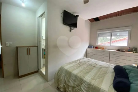 Sobrado à venda com 3 quartos, sendo 2 suítes, em Conjunto Residencial Butantã, São Paulo, SP