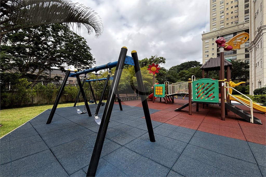 Apartamento para alugar com 3 suítes em Vila Romana, São Paulo, SP