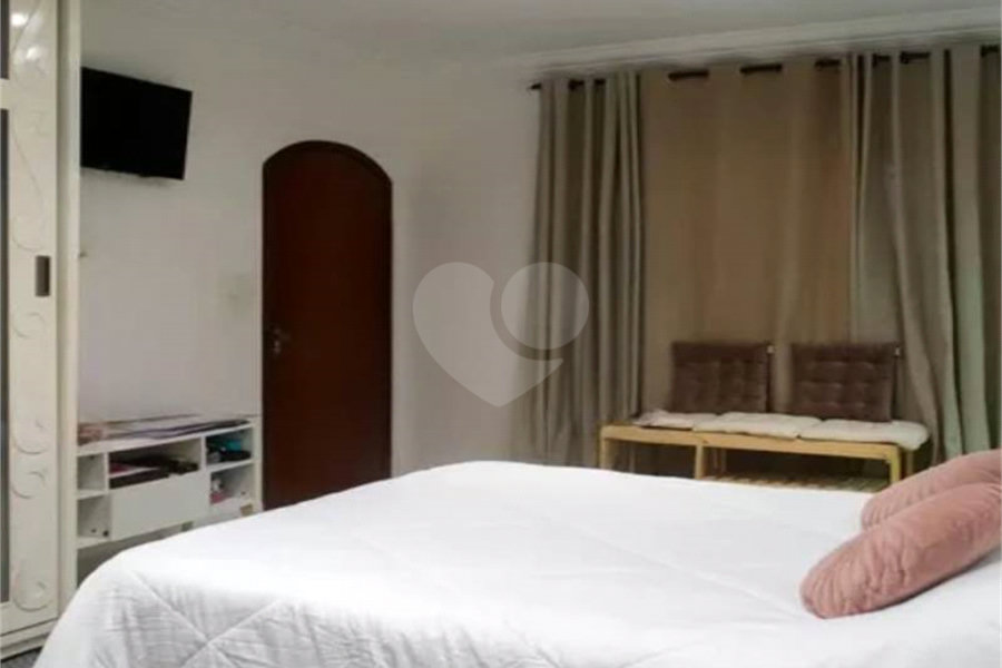 Sobrado à venda com 3 quartos, sendo 1 suíte, em Vila Nova Cachoeirinha, São Paulo, SP