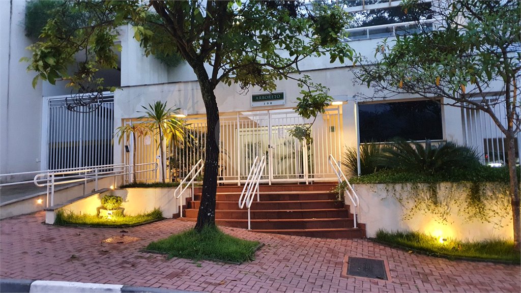 Apartamento à venda com 3 quartos, sendo 1 suíte, em Jardim Peri, São Paulo, SP