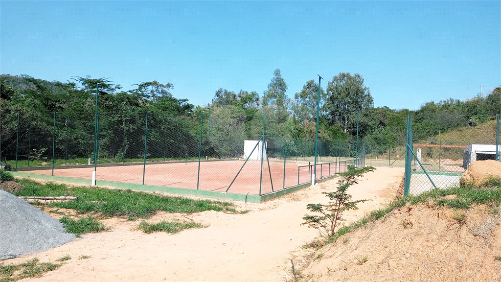 Terreno à venda com 1 suíte em Jardim Portugal, Valinhos, SP
