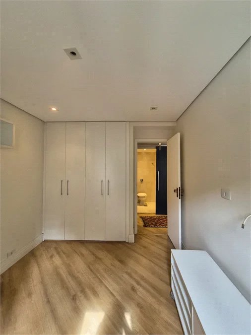 Apartamento à venda com 2 quartos, sendo 1 suíte, em Vila Andrade, São Paulo, SP