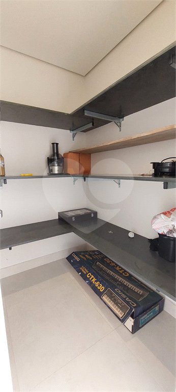 Casa à venda com 3 suítes no condomínio Figueira Garden, Atibaia - SP
