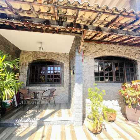 Casa à venda com 4 quartos, sendo 1 suíte, em Campo Grande, Rio de Janeiro, RJ
