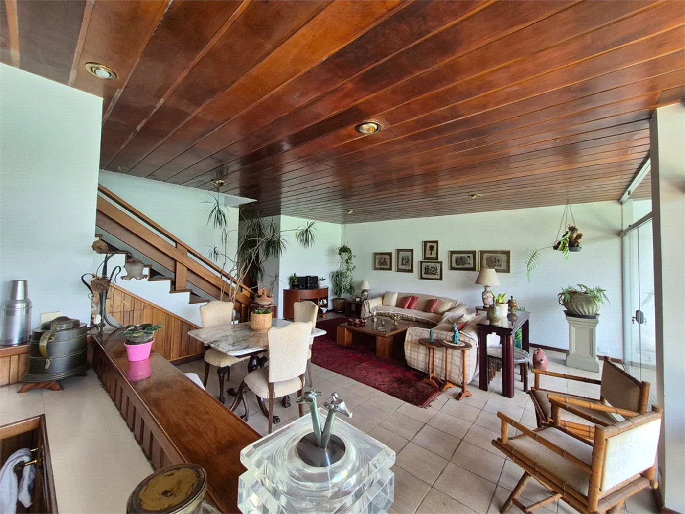 Casa de Vila à venda ou para alugar com 4 quartos, sendo 2 suítes, em Jardim Leonor, São Paulo, SP