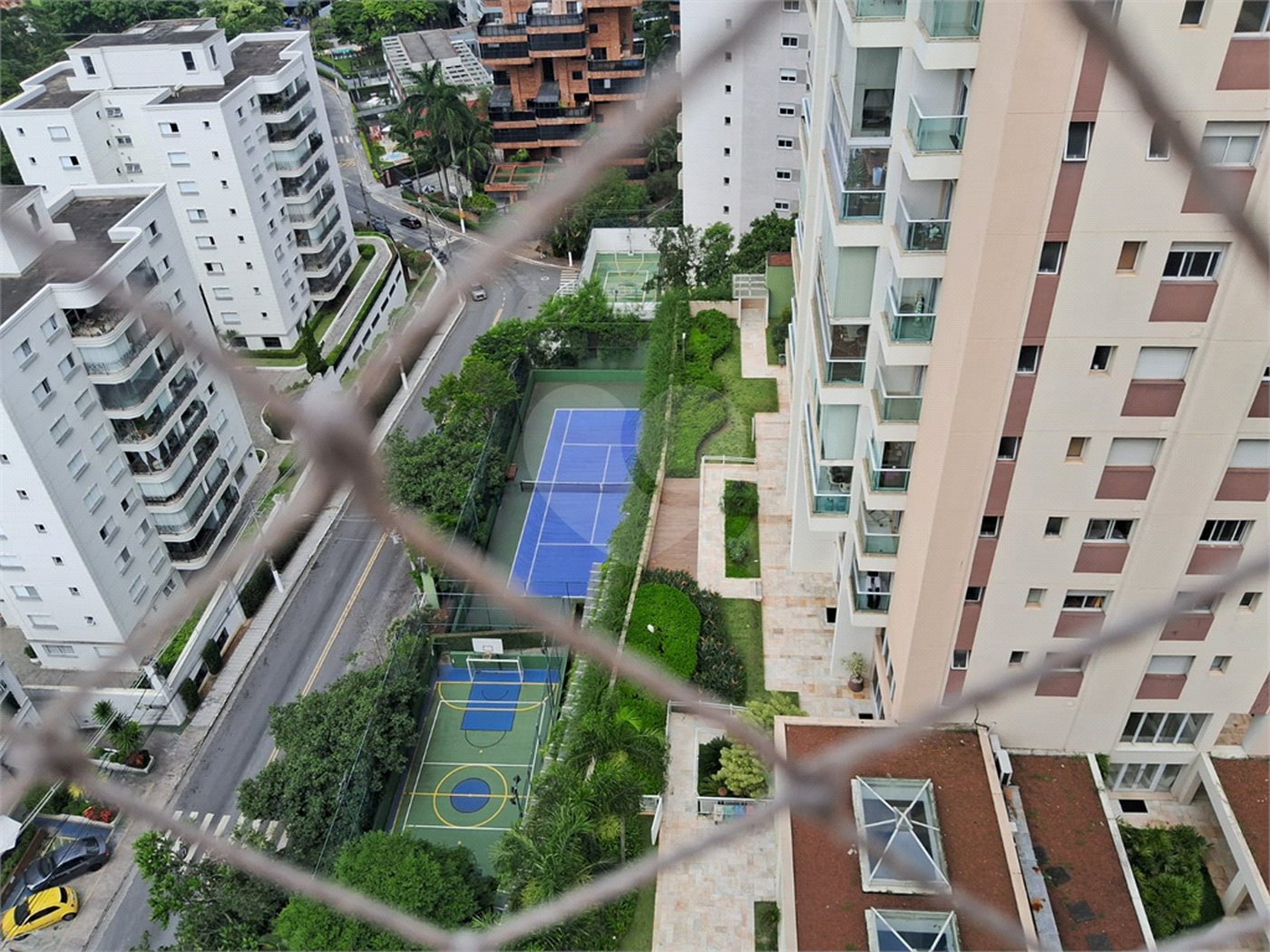 Apartamento à venda com 3 suítes em Paraíso do Morumbi, São Paulo, SP