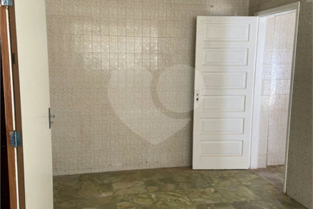 Sobrado à venda com 3 quartos, sendo 1 suíte,  em Jardim Itacolomi, São Paulo, SP