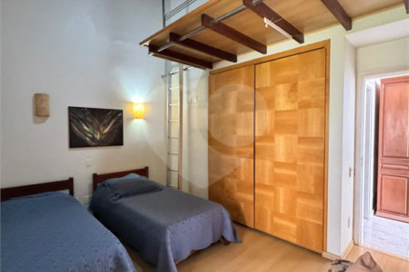 Casa à venda com 5 suítes no condomínio Residencial Bougainville, Campinas - SP