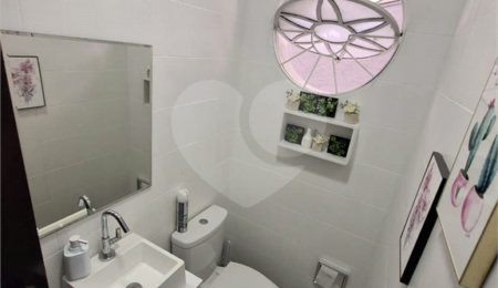 Sobrado à venda com 4 quartos, sendo 1 suíte,  em Palmas do Tremembé, São Paulo, SP