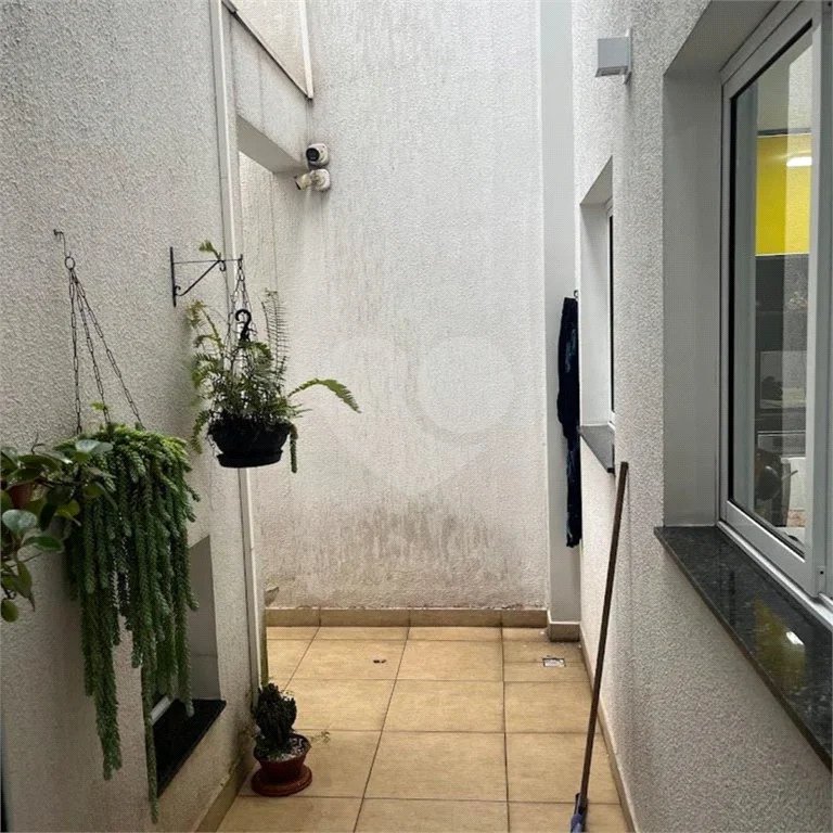 Apto de 230m² no Cambuci com 3 dorms, 5 vagas, 3 suítes. Estudo permuta.