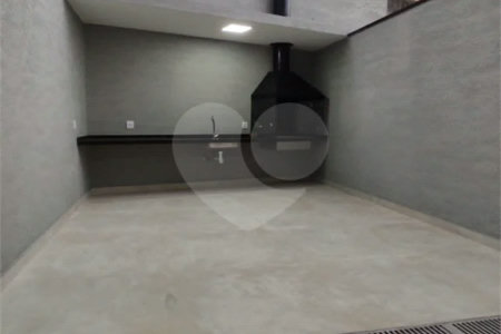 Sobrado à venda na Vila Carrão, 3 quartos (1 suíte)