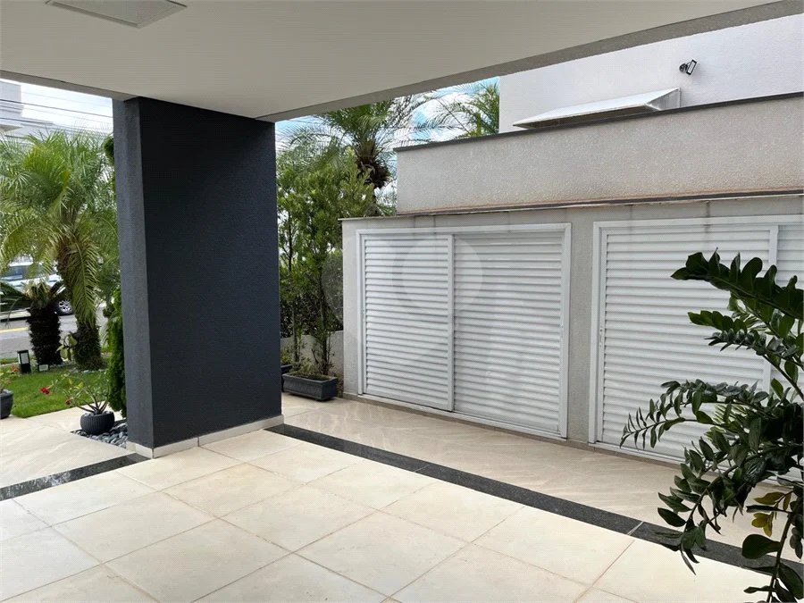 Lindo Sobrado com 3 suítes, à venda, 290 m², por R$ 2.340.000,00 no condomínio Helvetia Park em Indaiatuba/SP.