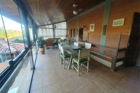 Casa à venda com 4 quartos, sendo 2 suítes,  no condomínio Vinhas da Vista Alegre - Lado Café, Vinhedo - SP