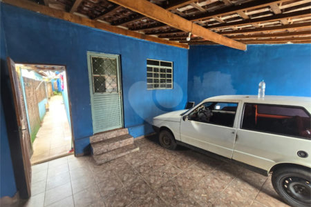 Casa à venda com 2 quartos em Vila Carvalho, Itapetininga, SP