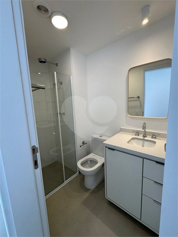 Apartamento à venda com 3 quartos, sendo 1 suíte,  em Vila Anastácio, São Paulo, SP