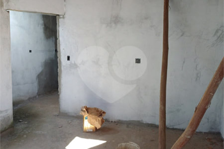 Casa à venda com 2 suítes no condomínio Ricieri, Mogi das Cruzes - SP