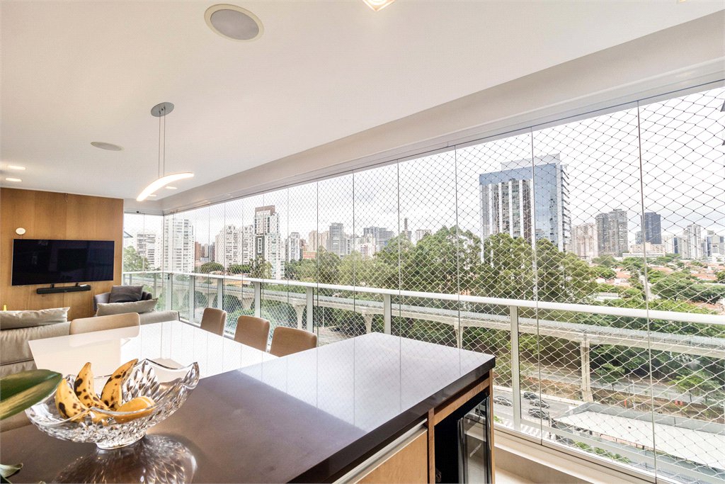 Apartamento à venda com 3 suítes em Brooklin, São Paulo, SP