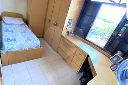 Sobrado à venda com 4 quartos, sendo 1 suíte, em Vila Mazzei, São Paulo, SP