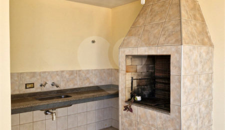 Casa à venda com 4 quartos, sendo 1 suíte, em Jardim Alvinópolis, Atibaia, SP