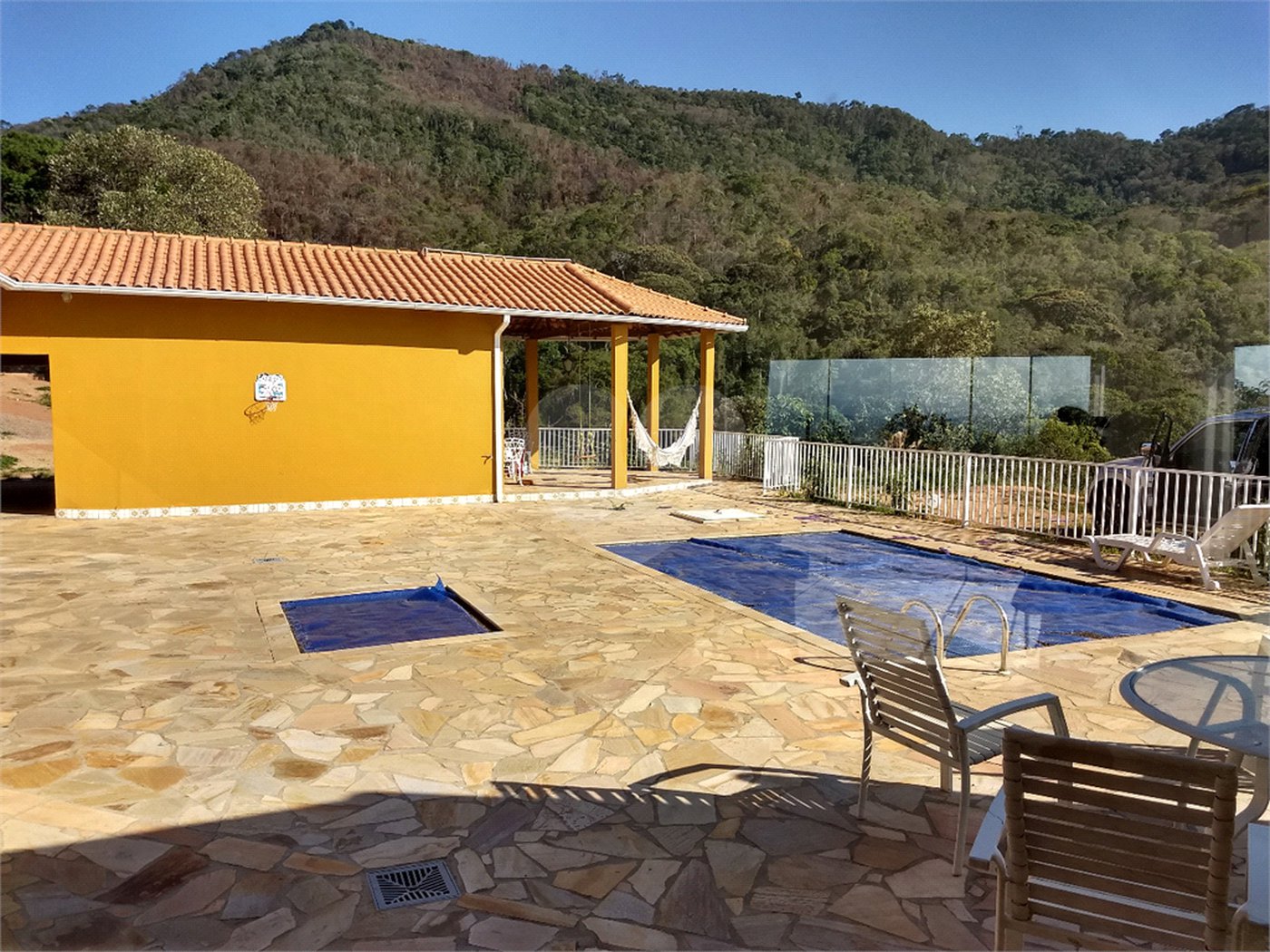Hotel à venda com 7 quartos, sendo 4 suítes, no Centro, Soledade de Minas, MG