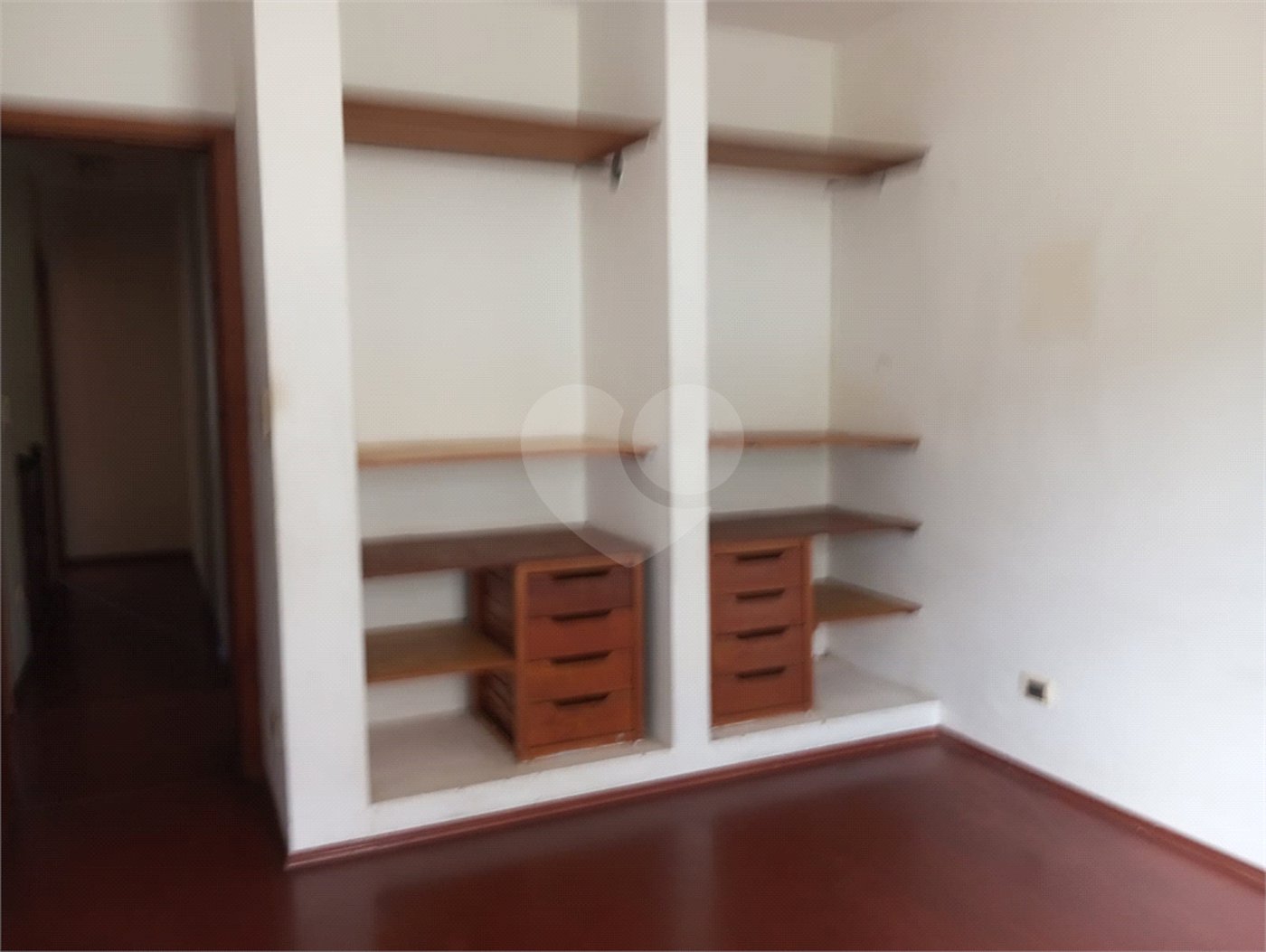 Casa à venda com 3 quartos, sendo 1 suíte, em Vila Nivi, São Paulo, SP