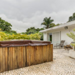Sobrado à venda com 3 suítes em Jardim Cordeiro, São Paulo, SP