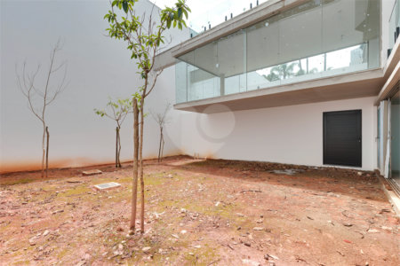 Casa à venda com 3 suítes no condomínio Residencial Heron 140, São Paulo - SP